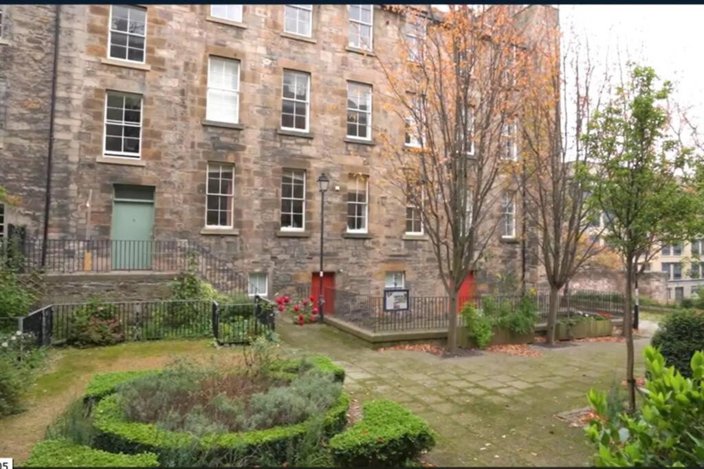 Jewel Of Royal Mile Apartment Edinburgh Luaran gambar